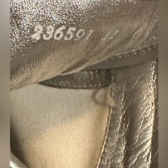 Rare find! Gucci Mens GG Silver Metallic High Top Sneaker - Size 44 EU/11 US - Picture 6 of 14